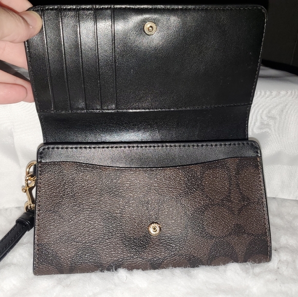 Coach phone wallet with wristlet - Picture 5 of 6